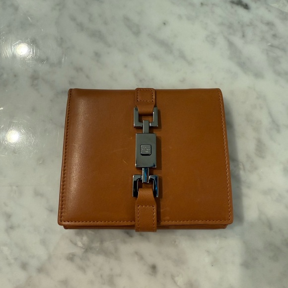 NWTGucci Jackie Wallet - Camel/Brown. RARE! Authentic. Never been used.